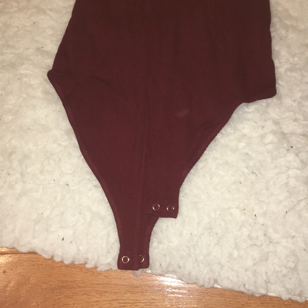 Maroon Knit Short Sleeve Scoop Neck Bodysuit - Picture 2 of 2